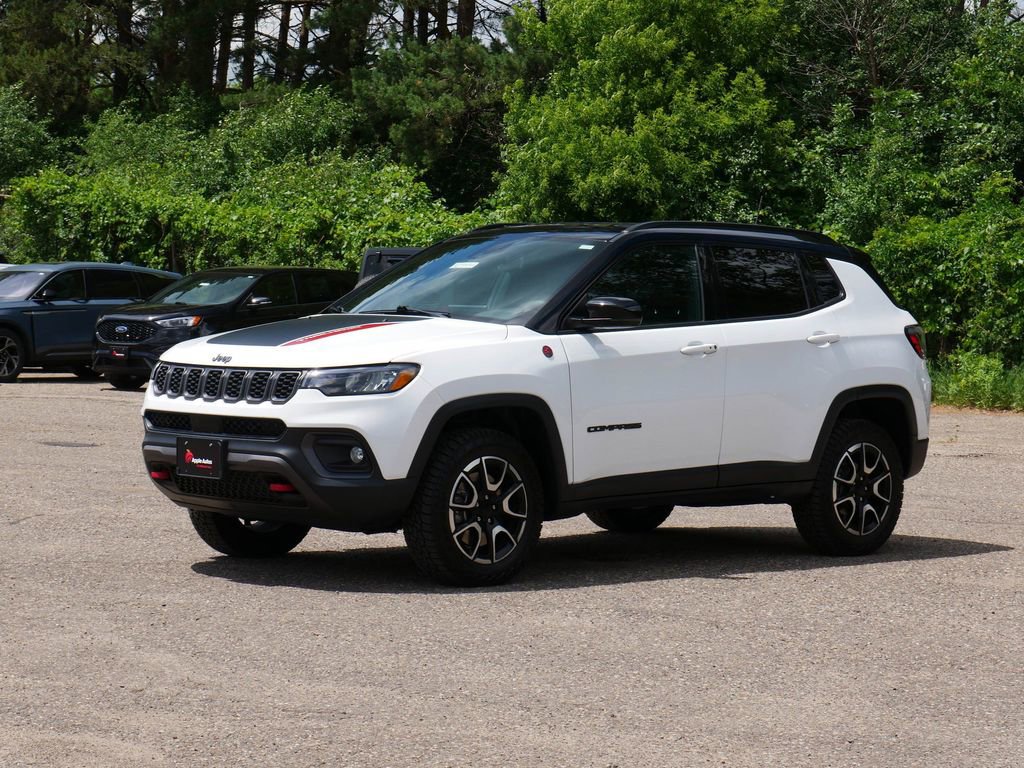 Used 2024 Jeep Compass Trailhawk AWD/4WD image 6