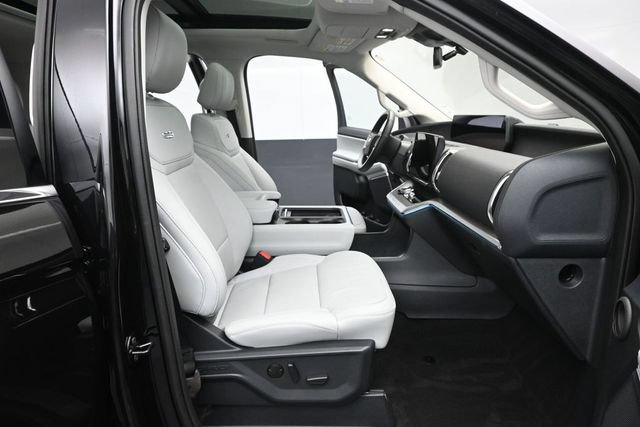 Certified 2025 Ford Expedition Max Platinum w/ Driver's Package AWD/4WD image 30