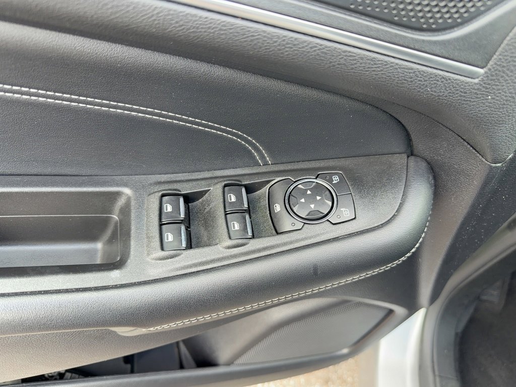 Certified 2022 Ford Edge Titanium w/ Equipment Group 301A image 9