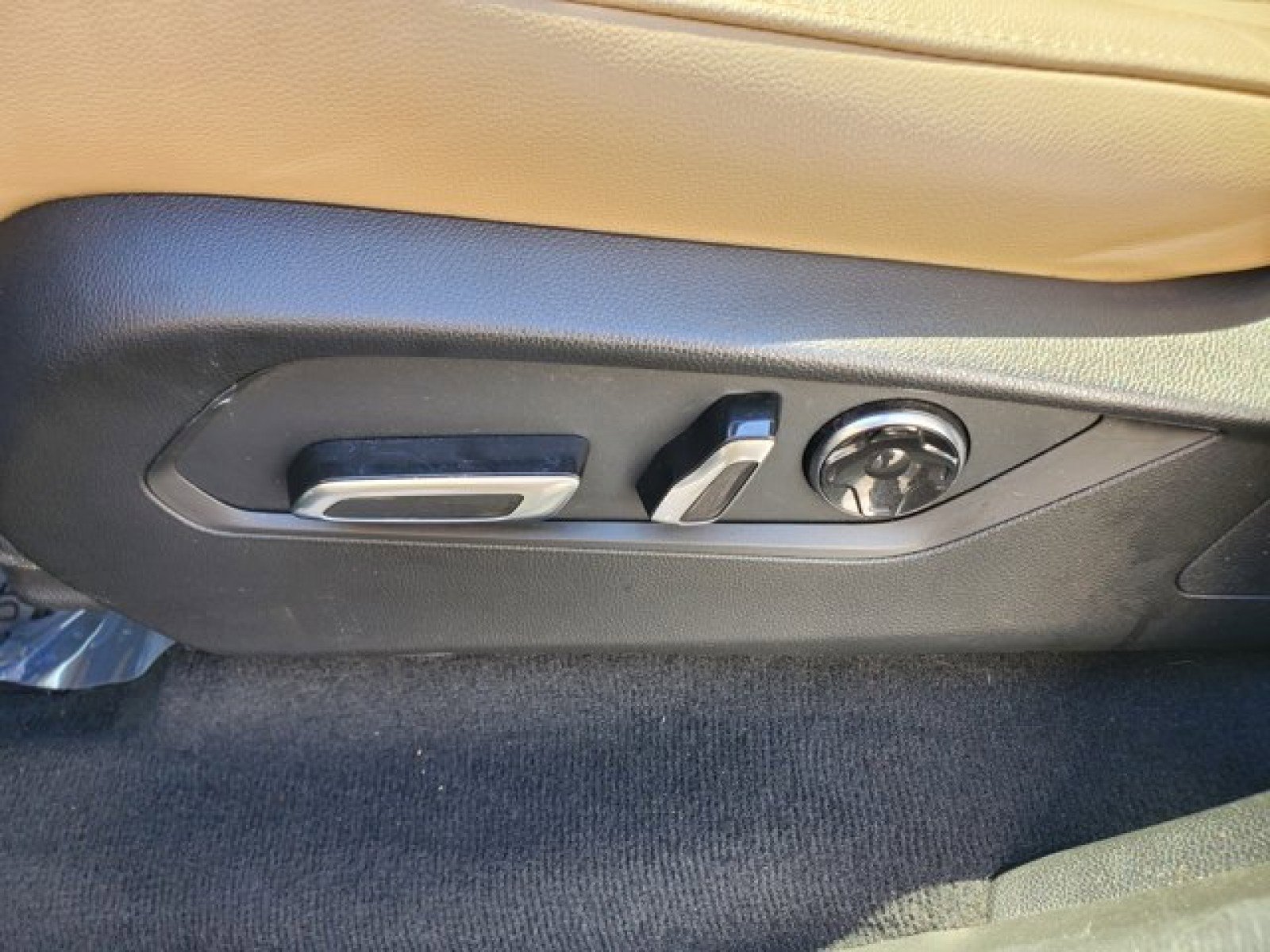 Used 2023 Acura MDX SH-AWD image 14