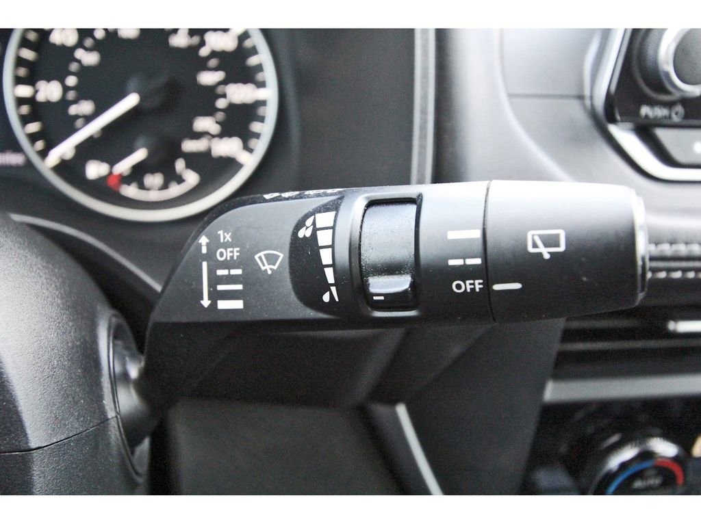 Used 2023 Nissan Rogue SV FWD image 17