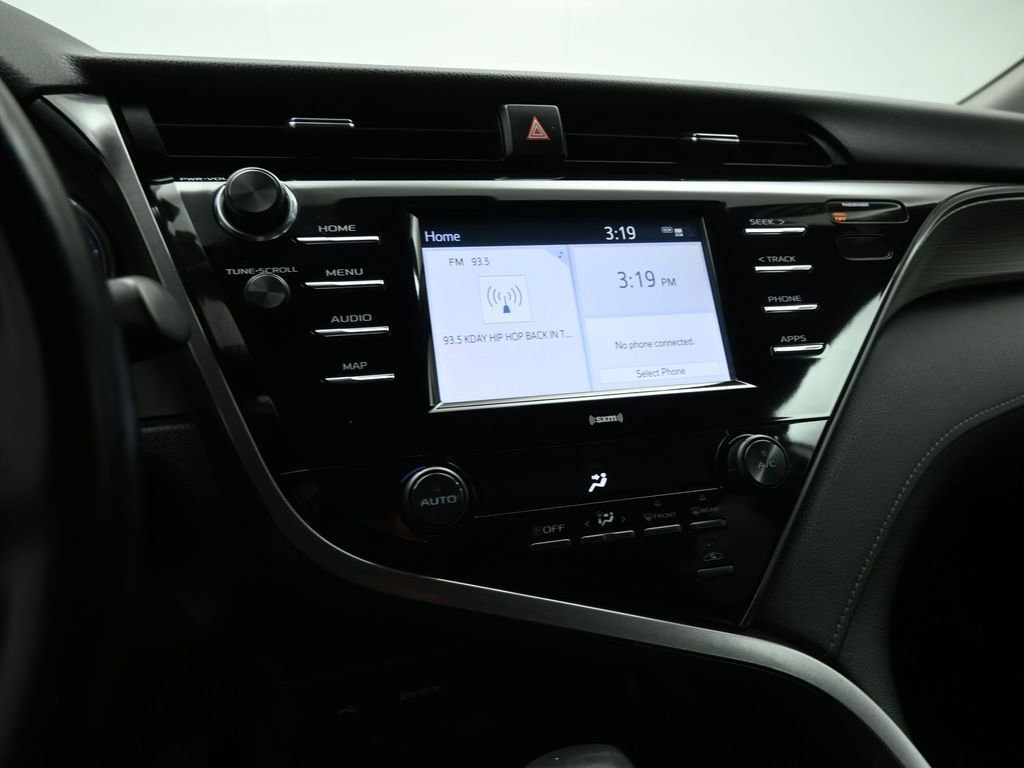 Used 2020 Toyota Camry SE image 39