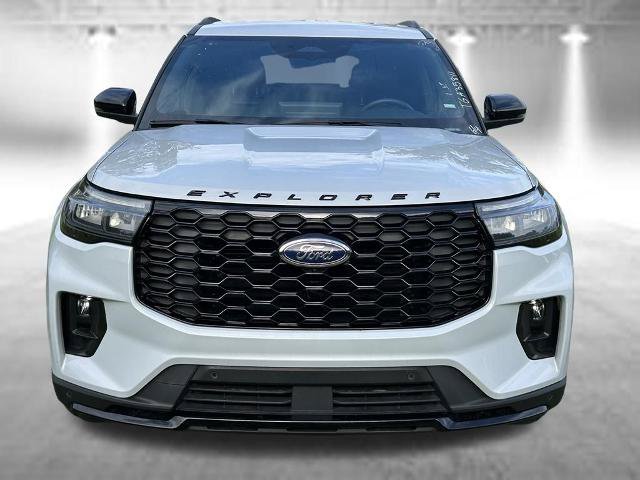 Certified 2026 Ford Explorer ST-Line w/ ST-Line Street Pack RWD image 2