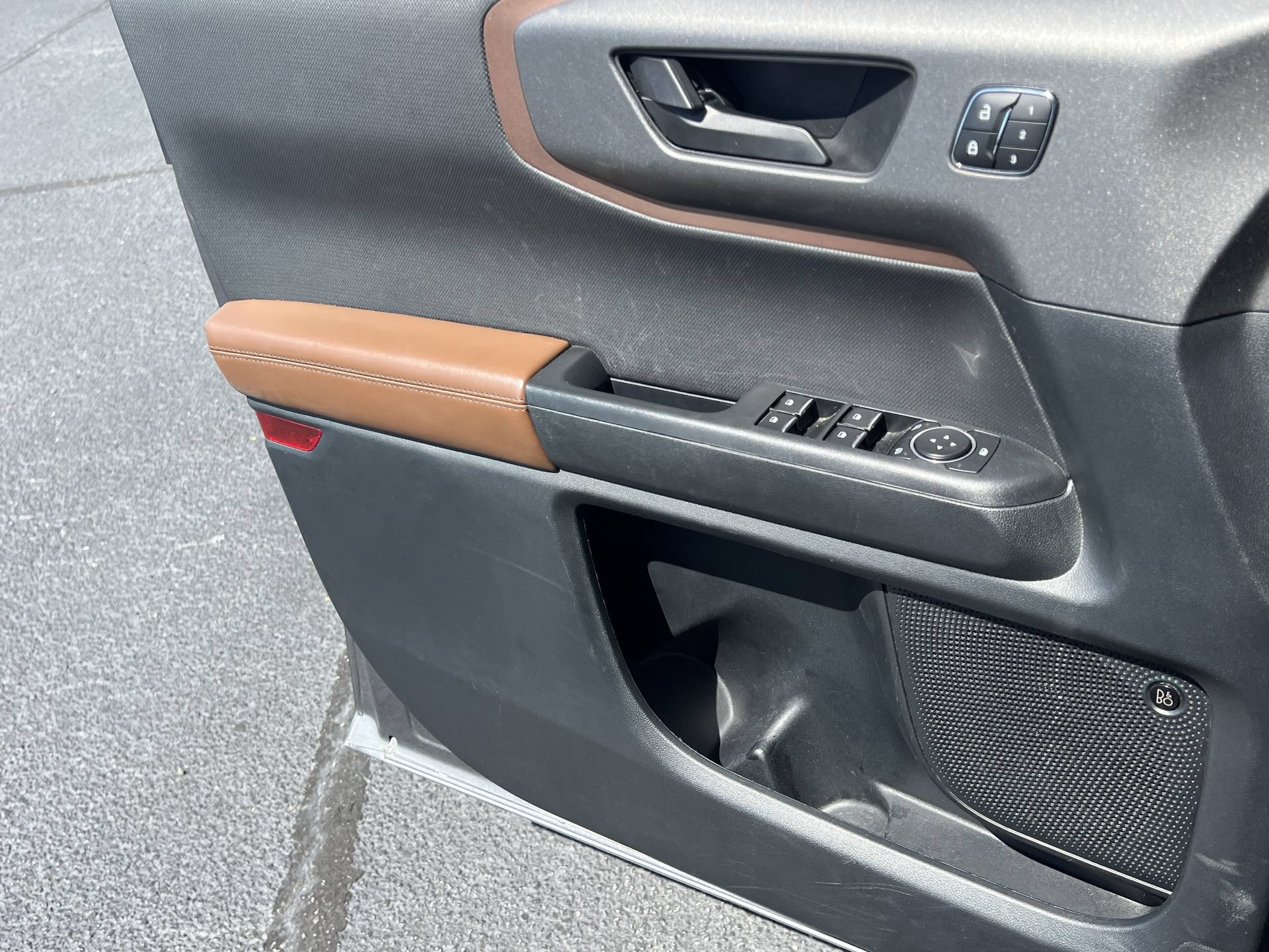 Certified 2025 Ford Bronco Sport Outer Banks w/ Outer Banks Tech Package+ AWD/4WD image 15