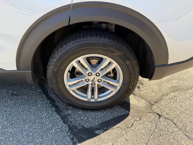 Certified 2022 Ford Explorer XLT w/ Equipment Group 202A AWD/4WD image 32