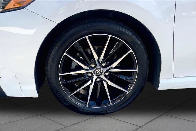 Used 2023 Toyota Camry SE AWD/4WD image 11