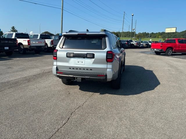 Used 2025 Toyota 4Runner SR5 AWD/4WD image 35