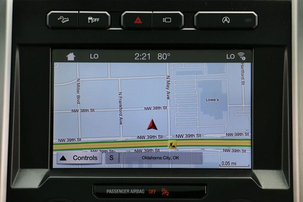 Certified 2018 Ford F150 Platinum w/ Equipment Group 701A Luxury image 34