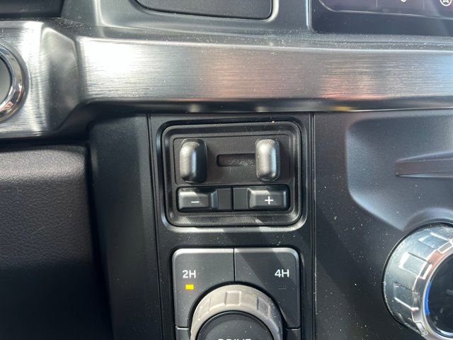 Certified 2024 Ford F250 Lariat w/ Black Appearance Package image 16