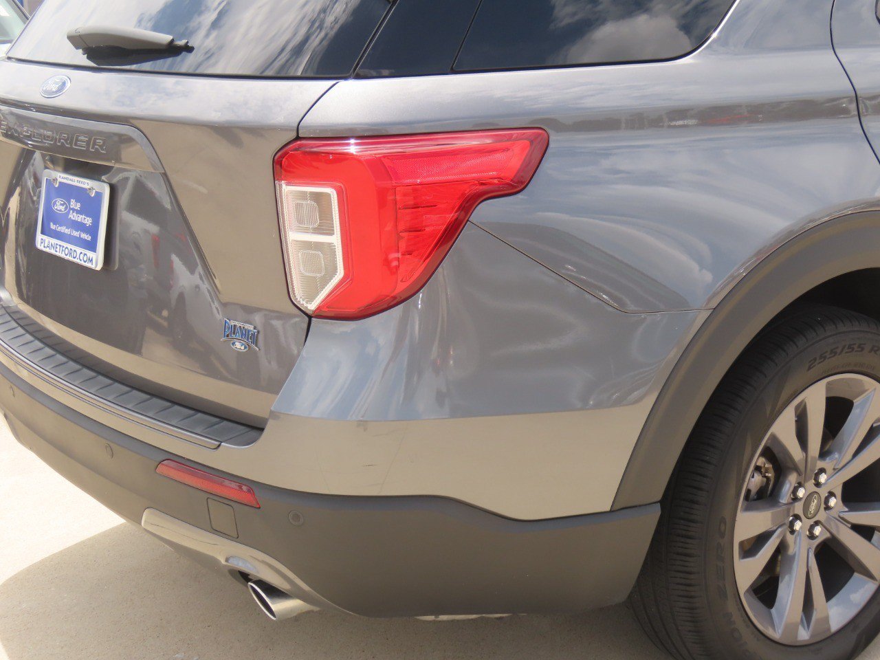 Certified 2023 Ford Explorer XLT w/ Equipment Group 202A RWD image 10