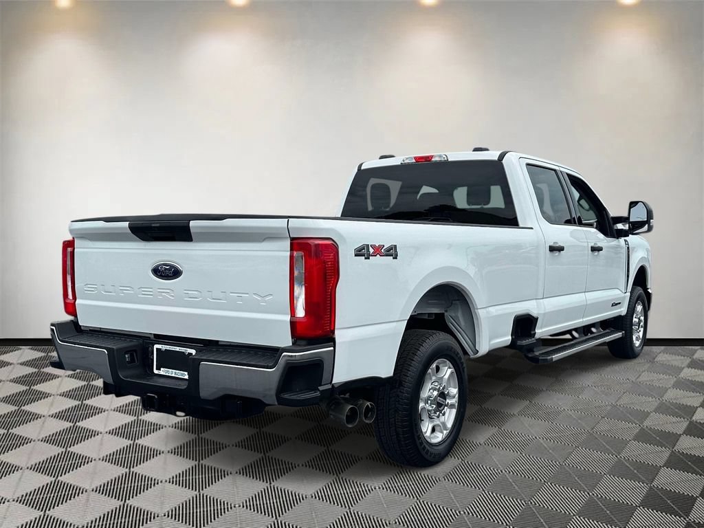 Certified 2025 Ford F250 4x4 Crew Cab Super Duty image 4