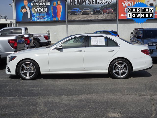 Used 2018 Mercedes-Benz E 300 4MATIC w/ Premium 2 Package image 4