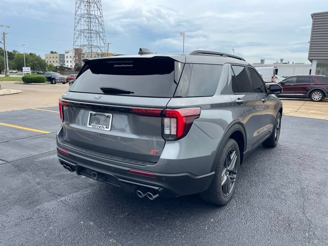 Certified 2025 Ford Explorer ST RWD image 7