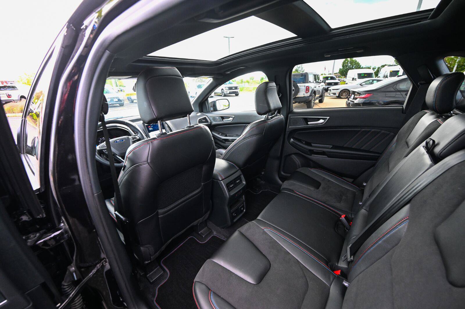 Certified 2024 Ford Edge ST w/ Equipment Group 401A AWD/4WD image 23
