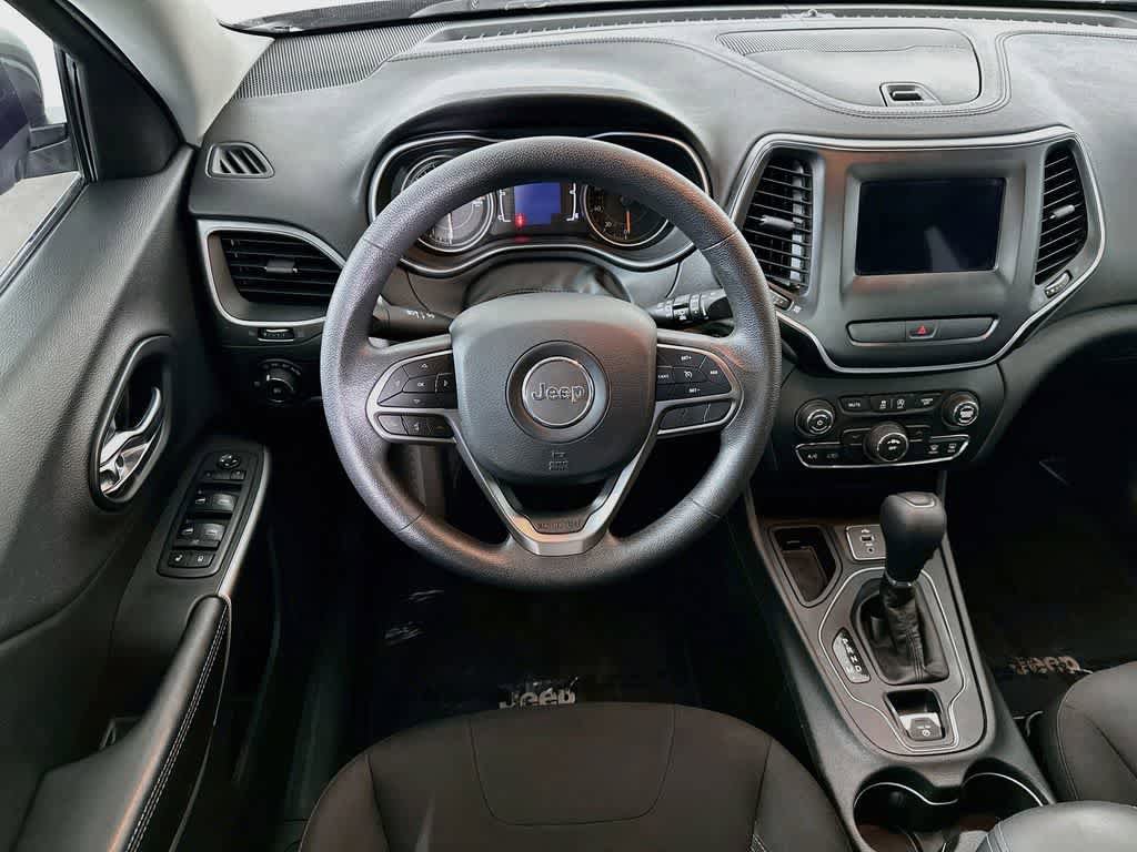 Used 2019 Jeep Cherokee Latitude w/ Popular Appearance Group FWD image 9