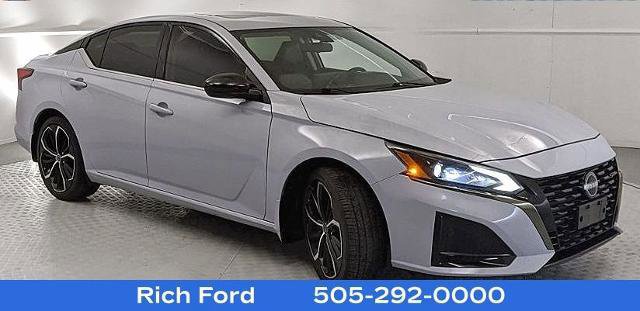 Used 2024 Nissan Altima 2.5 SR w/ SR Premium Package image 6