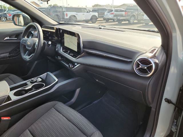 Used 2026 Chevrolet Equinox LT FWD image 24