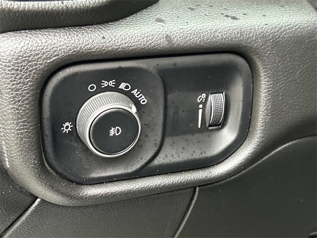 Used 2024 RAM 3500 Tradesman w/ Chrome Appearance Group image 35