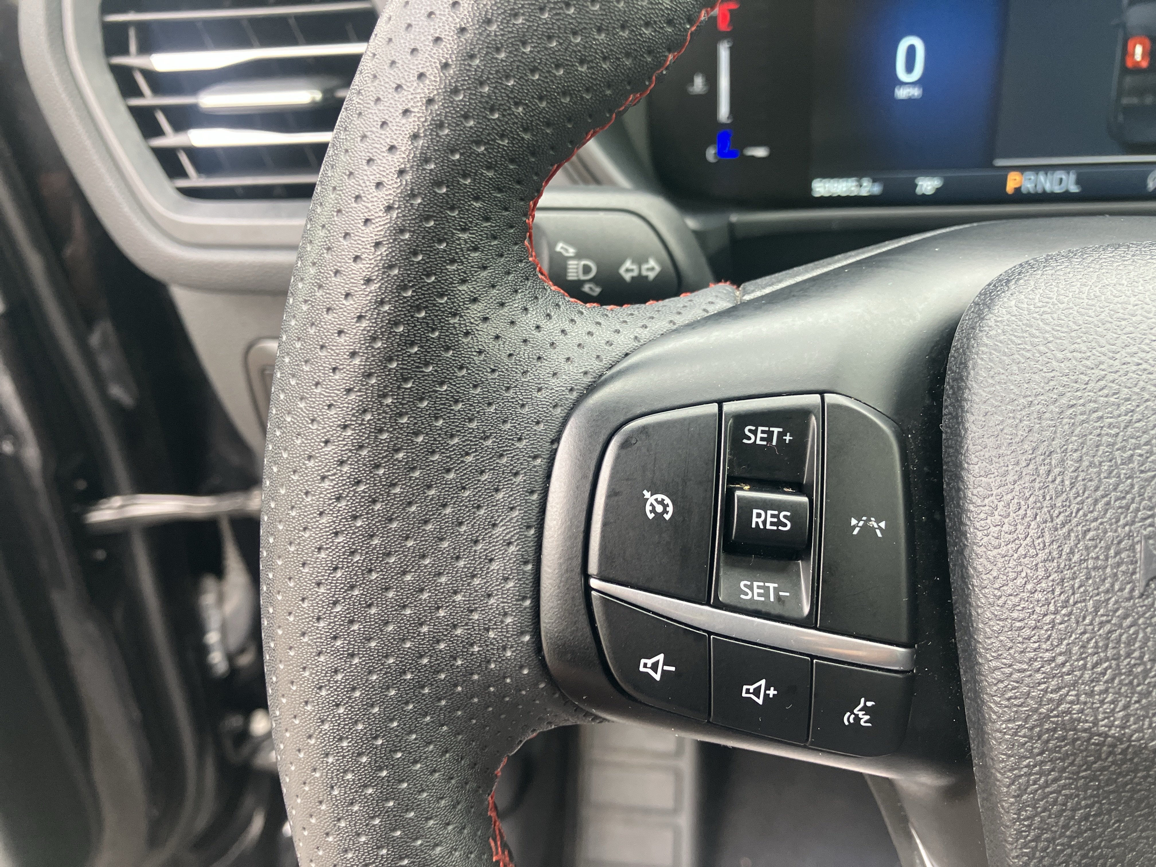 Certified 2023 Ford Escape ST-Line AWD/4WD image 25