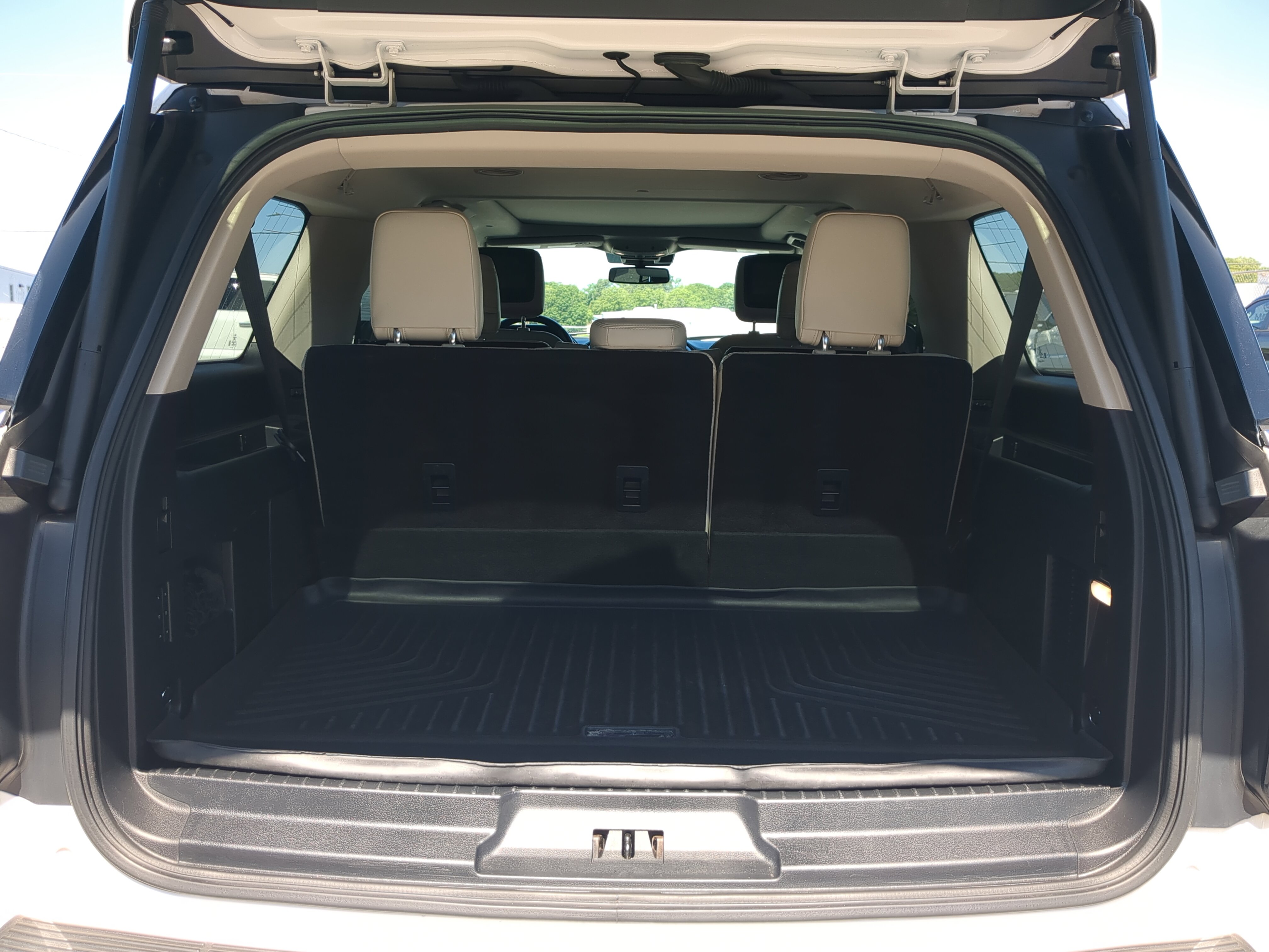 Certified 2018 Ford Expedition Max Platinum AWD/4WD image 11