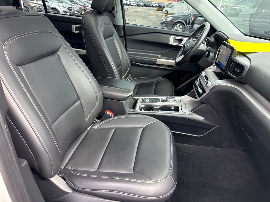 Certified 2023 Ford Explorer XLT image 8