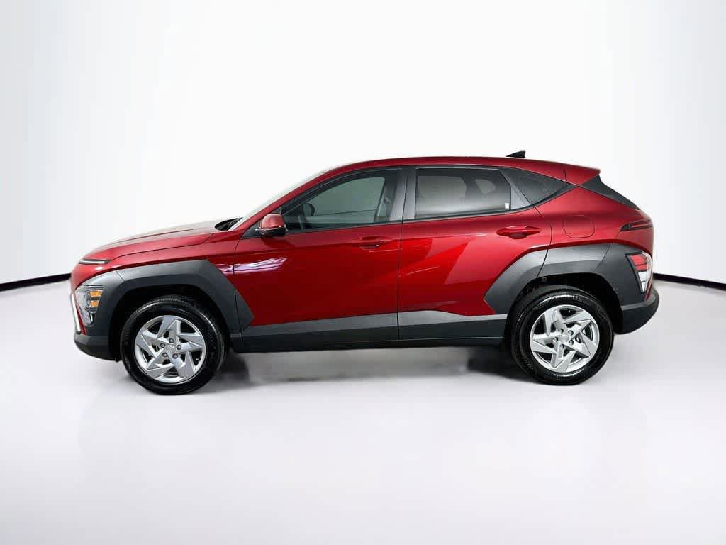 Used 2025 Hyundai Kona SE AWD/4WD image 2