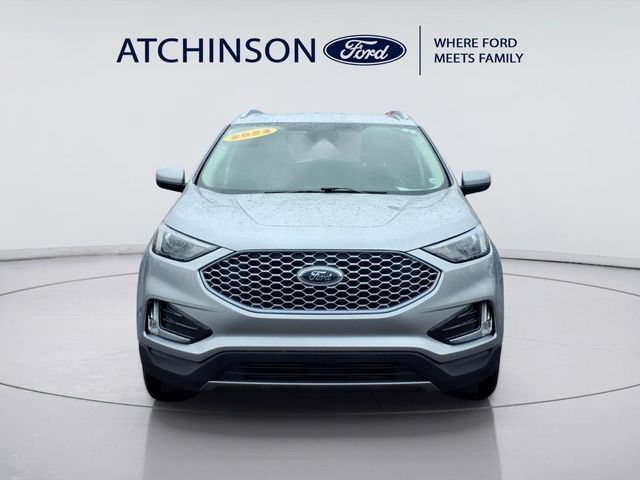 Certified 2023 Ford Edge SEL w/ Convenience Package AWD/4WD image 2