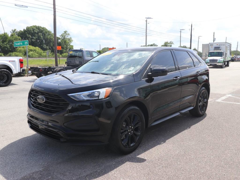 Certified 2023 Ford Edge SE w/ Black Appearance Package AWD/4WD image 3