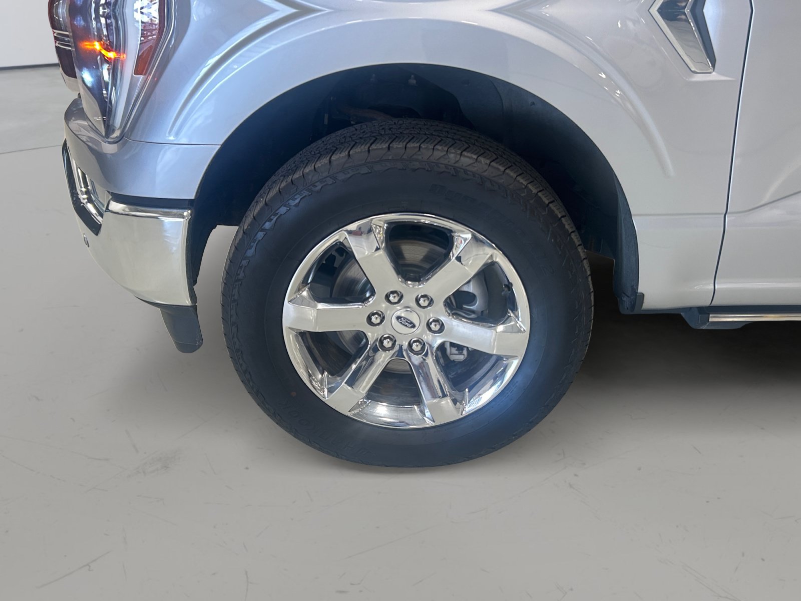 Certified 2023 Ford F150 Lariat w/ Equipment Group 502A High AWD/4WD image 9