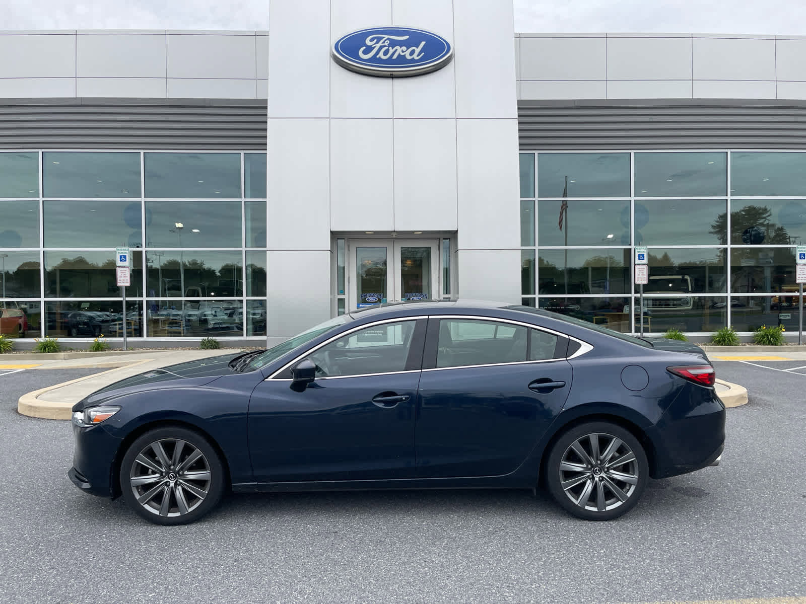 Used 2021 MAZDA MAZDA6 Touring FWD image 1