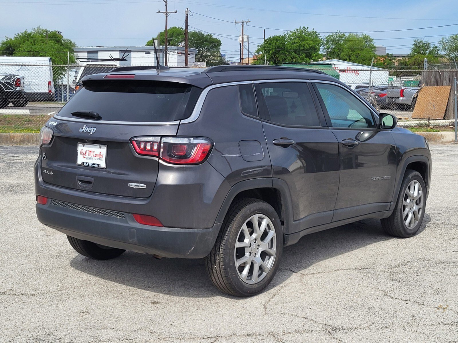 Used 2022 Jeep Compass Latitude w/ Sun and Sound Group image 3