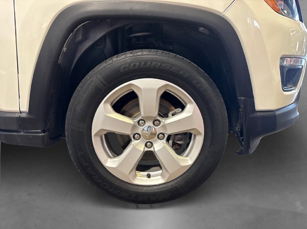 Used 2019 Jeep Compass Latitude AWD/4WD image 18