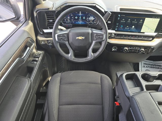 Used 2024 Chevrolet Silverado 1500 LT AWD/4WD image 24