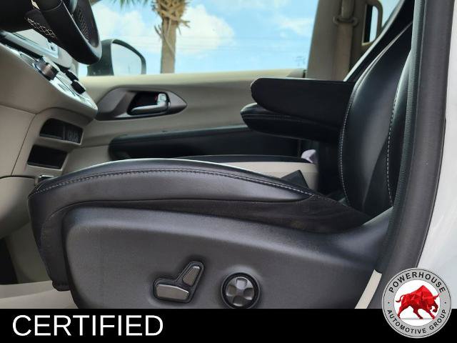 Used 2023 Chrysler Pacifica Touring-L FWD image 26