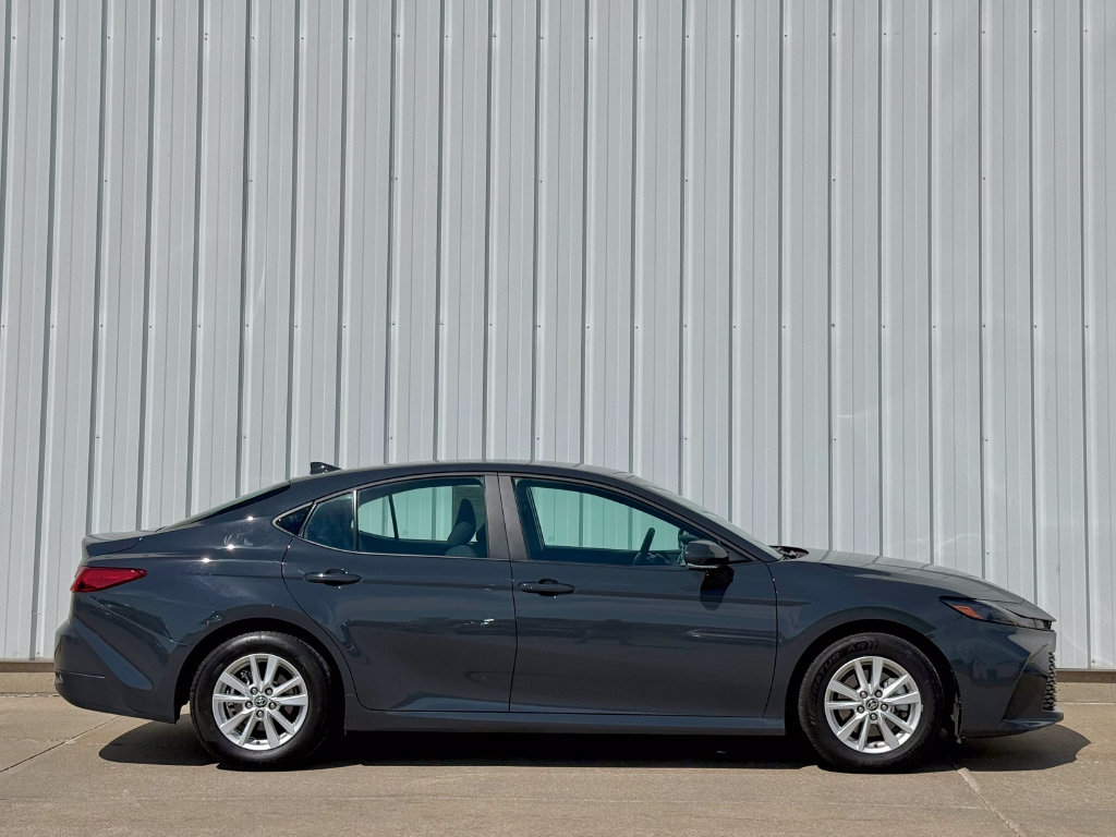 Used 2025 Toyota Camry LE FWD image 7