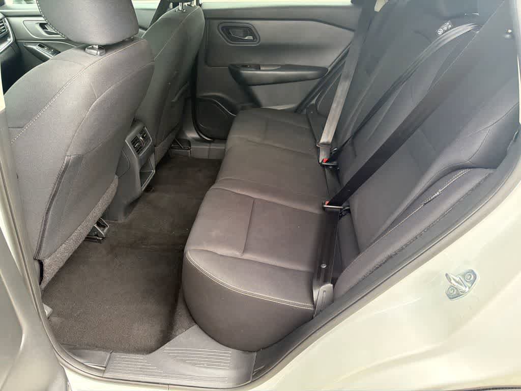 Used 2024 Nissan Rogue S FWD image 16