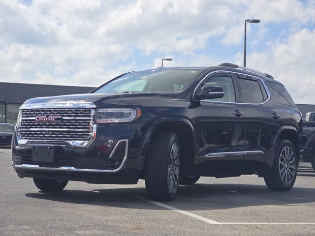 Used 2021 GMC Acadia Denali w/ Denali Ultimate Package AWD/4WD image 14