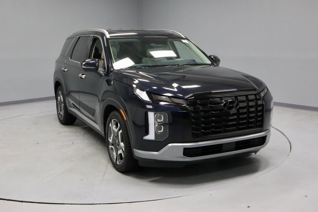 Used 2025 Hyundai Palisade Limited AWD/4WD image 1
