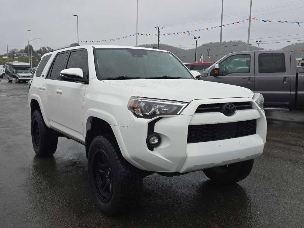 Used 2022 Toyota 4Runner SR5 Premium image 7