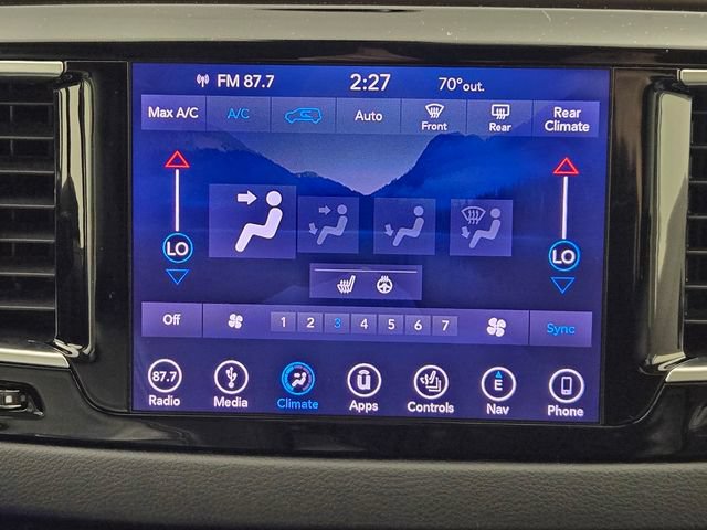 Used 2019 Chrysler Pacifica Touring-L Plus w/ Tire & Wheel Group FWD image 22