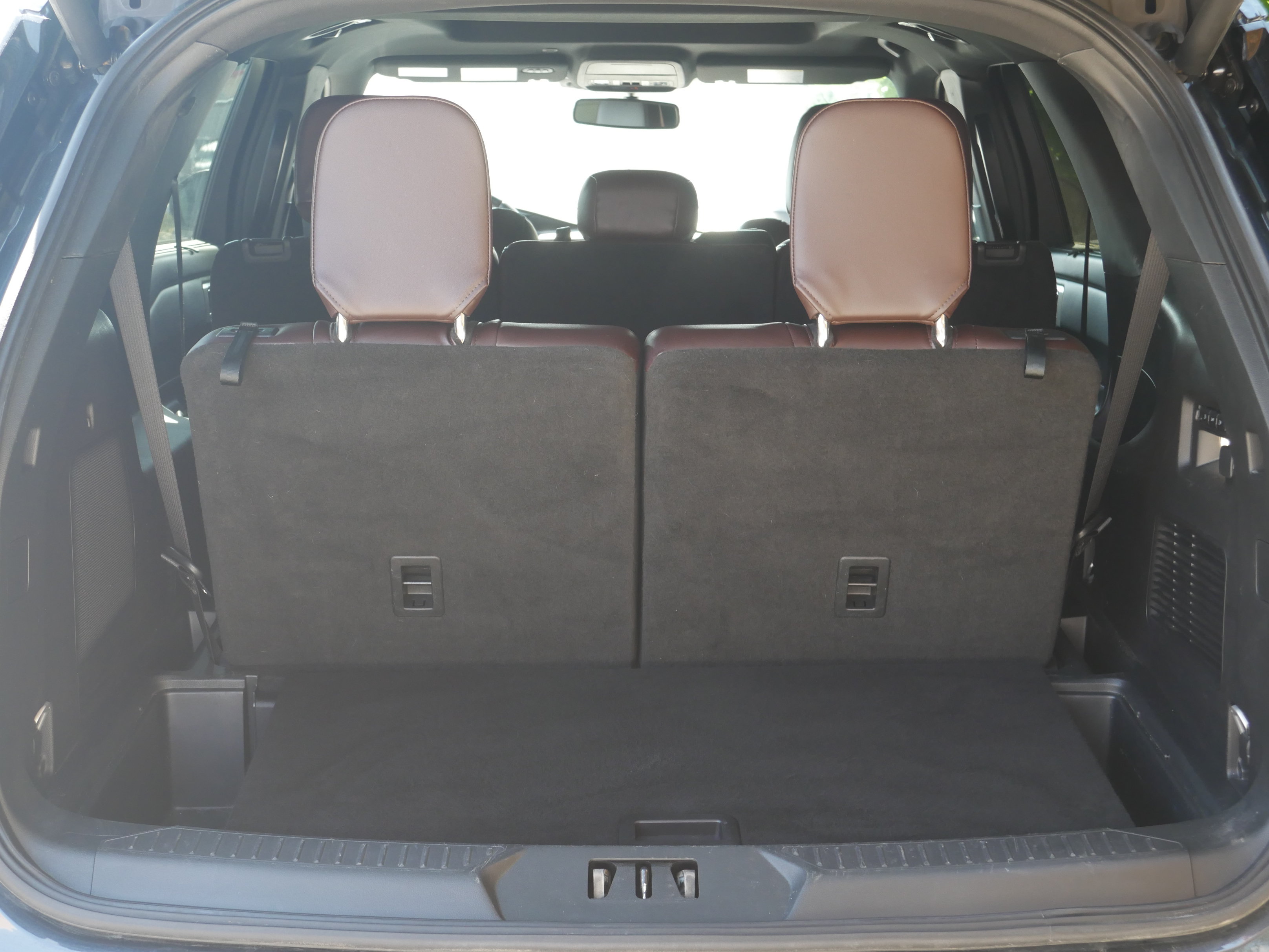 Certified 2024 Ford Explorer Platinum AWD/4WD image 24