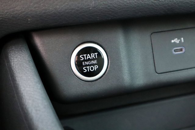 Used 2023 Nissan Rogue SV image 6