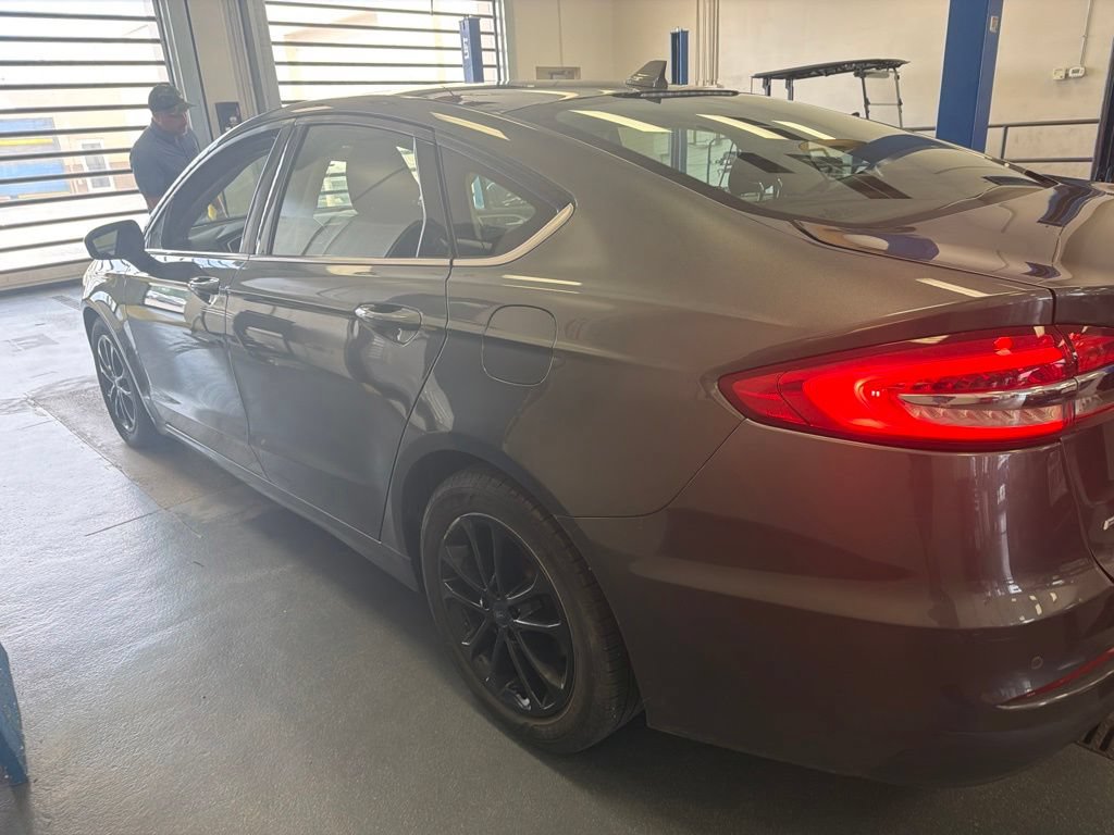 Certified 2020 Ford Fusion SE FWD image 11