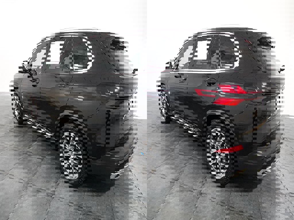 Used 2024 BMW X5 xDrive40i image 3