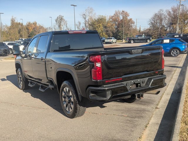 Used 2022 Chevrolet Silverado 2500 Custom w/ Custom Value Package image 5