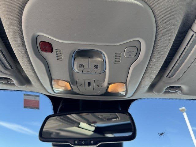 Used 2023 Jeep Renegade Limited w/ Sun/Sound Group image 18