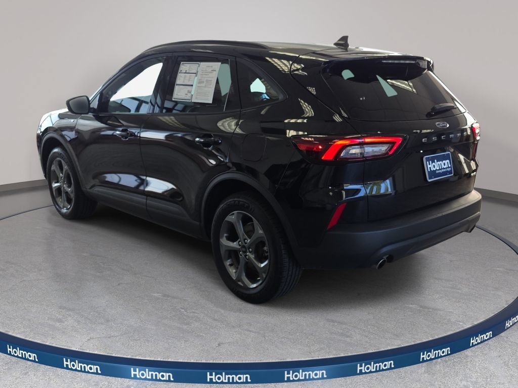 Certified 2025 Ford Escape ST-Line Select AWD/4WD image 7