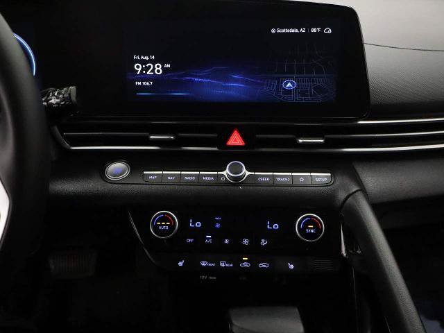 Used 2023 Hyundai Elantra SEL w/ Convenience Package FWD image 9