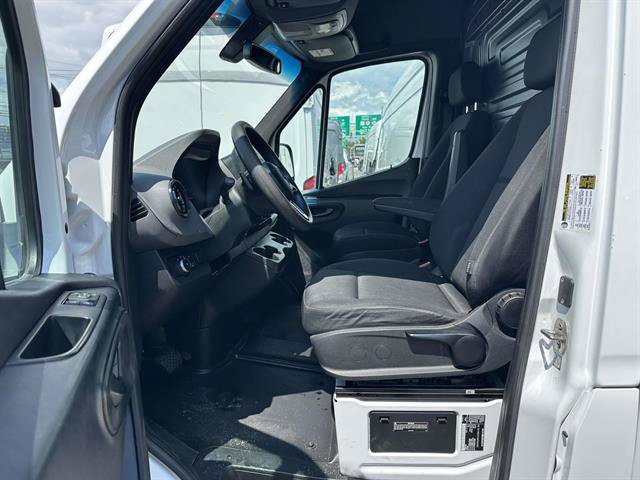 Used 2021 Mercedes-Benz Sprinter 3500 image 32