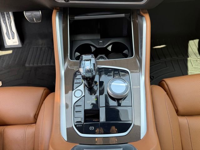Used 2022 BMW X6 M50i w/ Executive Package AWD/4WD image 19